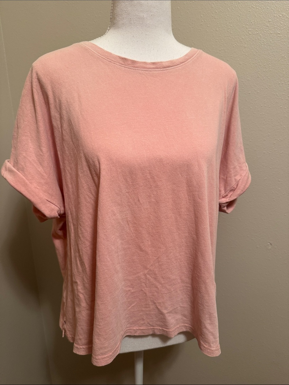 Women’s GAP Pale Pink Short Sleeve Crewneck Tee - Large
